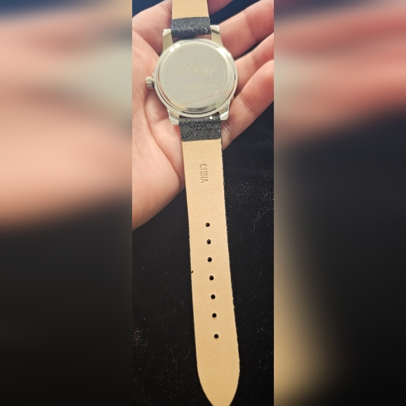 Disney Minnie Mouse Rock the Dots Silver Alloy Watch, Black Leather Strap NWOT - Picture 5 of 6